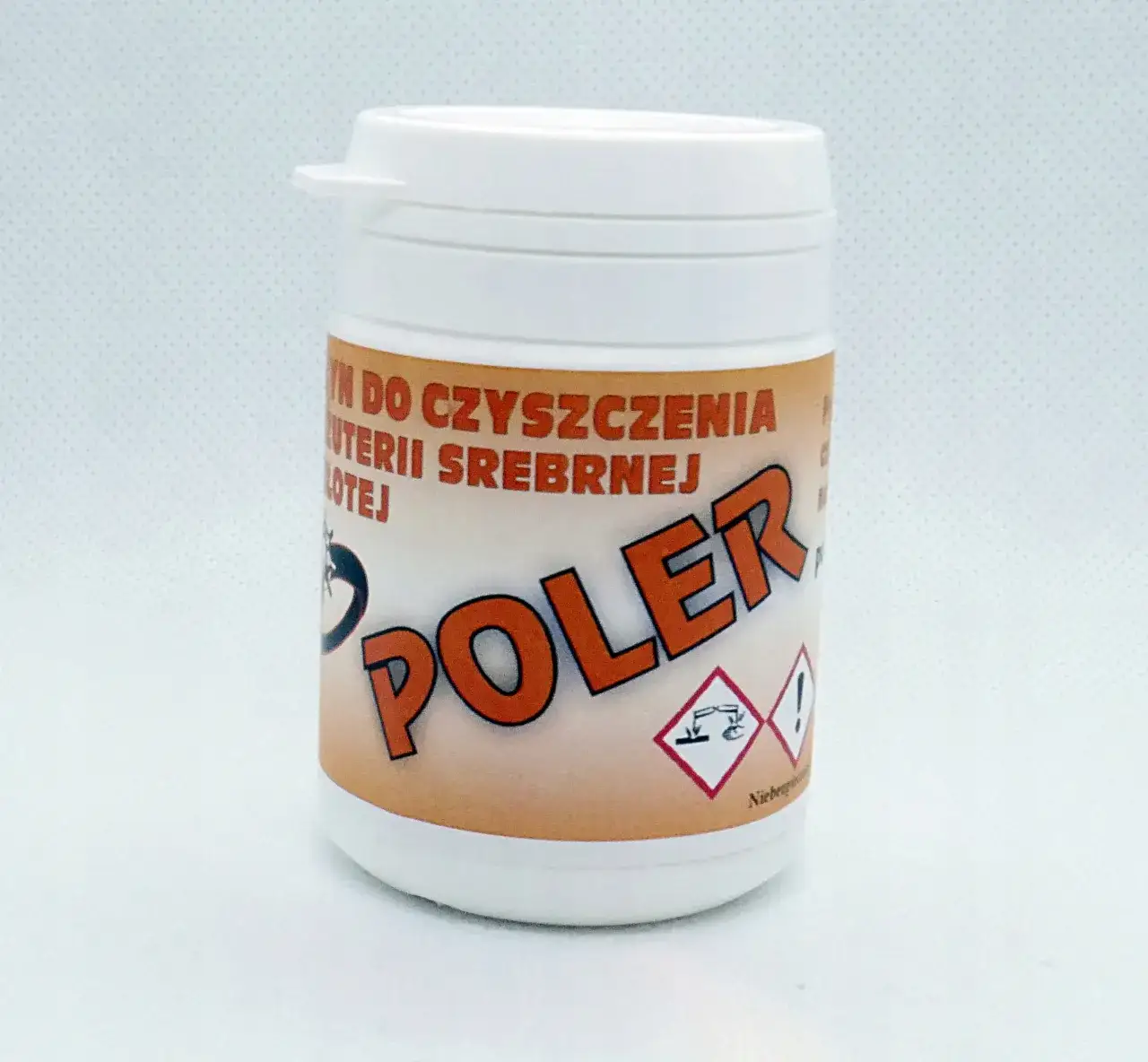 Akcesoria do czyszczenia biżuterii domowymi sposobami
